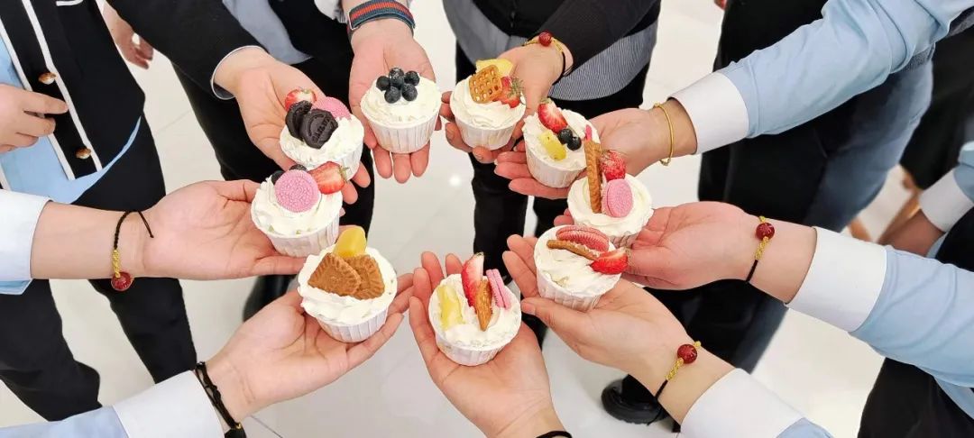 f5ca3563a1085f8658a4c37546b1838f