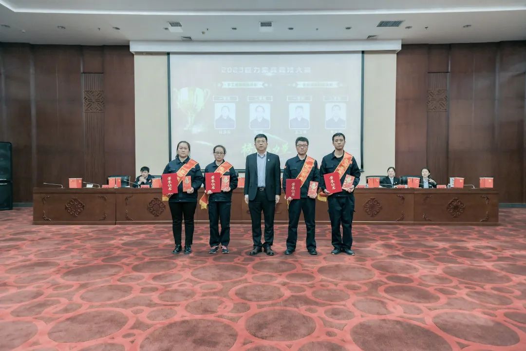 a1cf202db8e4a85381fd1dae1df1250b