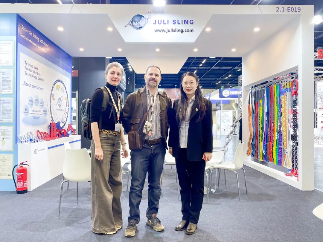 e2d1afe3af634099673315d15c4af97a