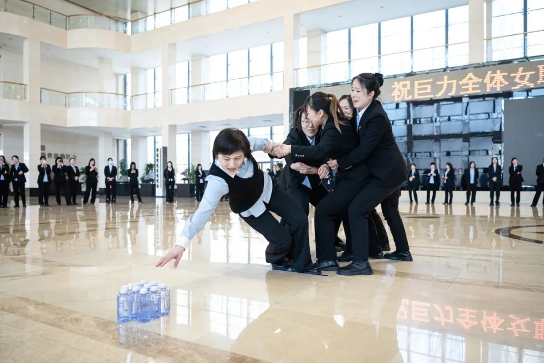 55794148d46f442c27d9d9e78ee4d79e