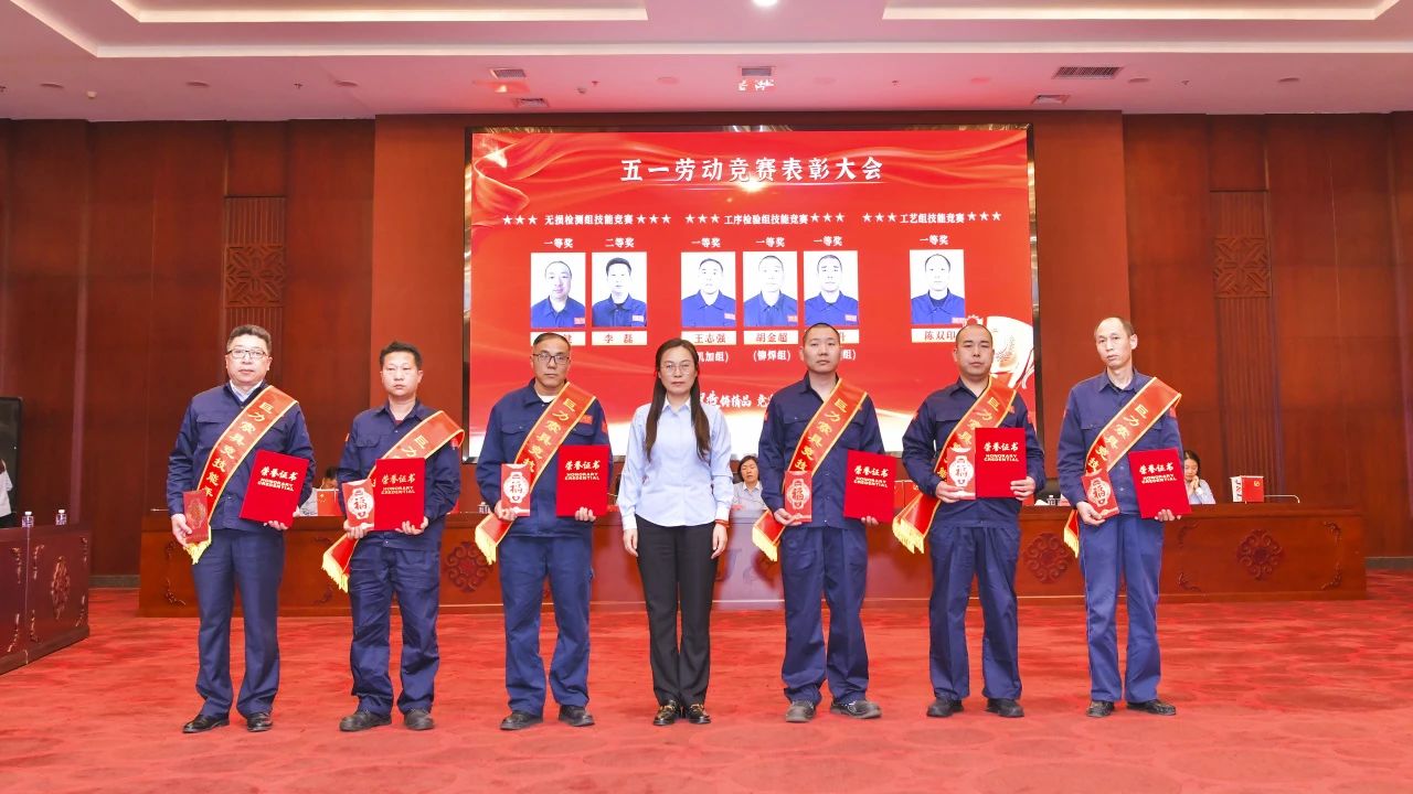 8f46abba2df06a7c55a829763366e415