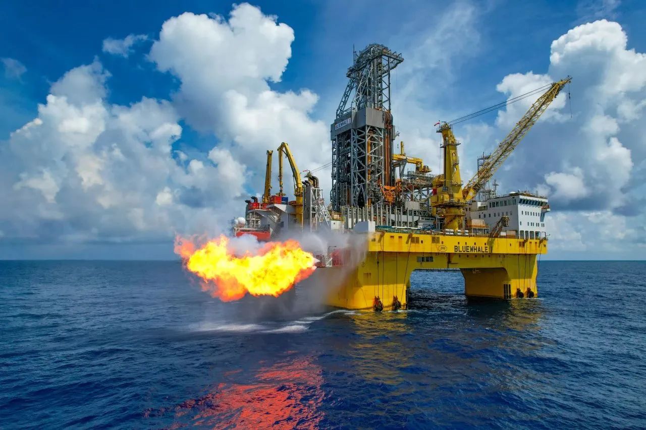 05ad97b0098aaf74705daad0bfffe95a